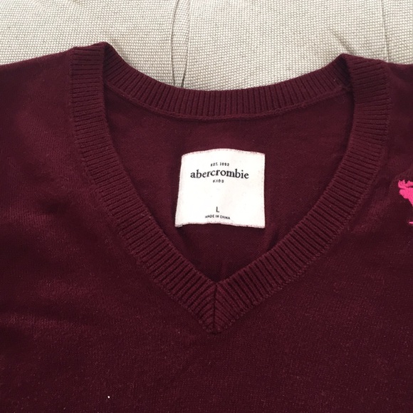 Abercrombie Kids v-neck sweater - Picture 2 of 5